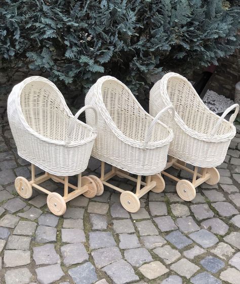 Vintage Baby Carriage, Baby Stroller Toys, Doll Pram, Baby Doll Strollers, Doll Stroller, Stroller Toys, Dolls Prams, White Wicker, Baby Stroller