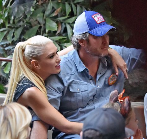 Gwen Stefani and Blake Shelton's sweetest PDA through the years Blake Shelton Baby, Gwen Stefani And Blake Shelton, Blake Shelton Gwen Stefani, Epic Hair, Gwen And Blake, Disneyland Anaheim, Blake Shelton And Gwen, Gwen Stefani And Blake, Griffith Park