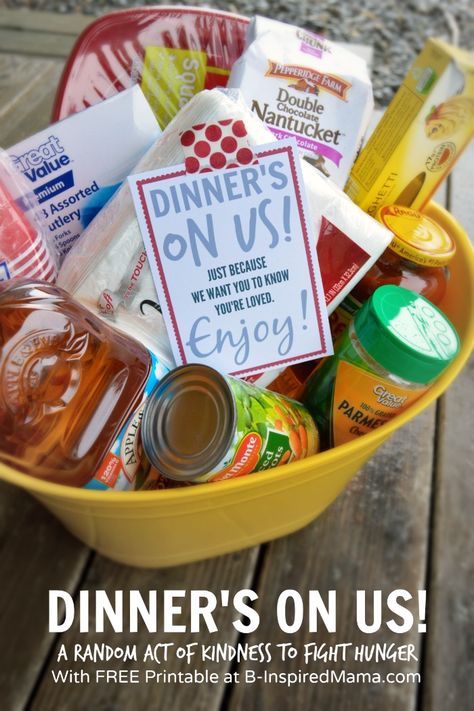 Dinner Gift Basket, Family Service Projects, Gift Basket Ideas For Women, Pastor Appreciation Month, Charity Work Ideas, Pastor Appreciation Gifts, Happy Home Fairy, Dinner Gifts, Random Act Of Kindness