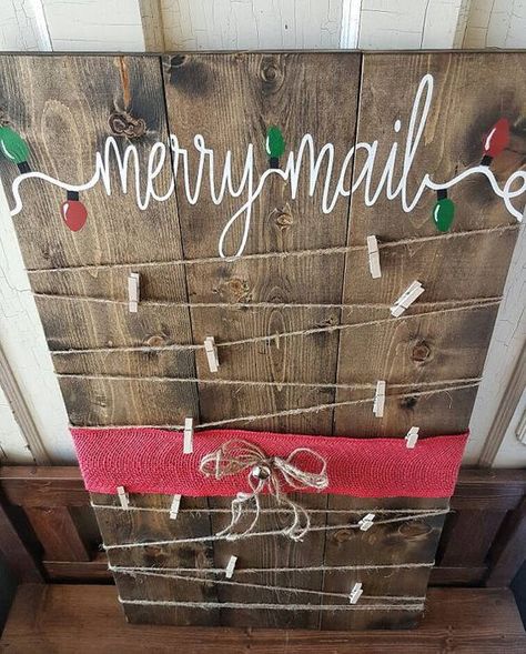 Must Have Craft Tips - Christmas Card Displays - Decoration Creche, Merry Mail, Card Display, Christmas Signs Wood, Navidad Diy, Christmas Wood, Holiday Diy, Christmas Deco, Christmas Card Holders