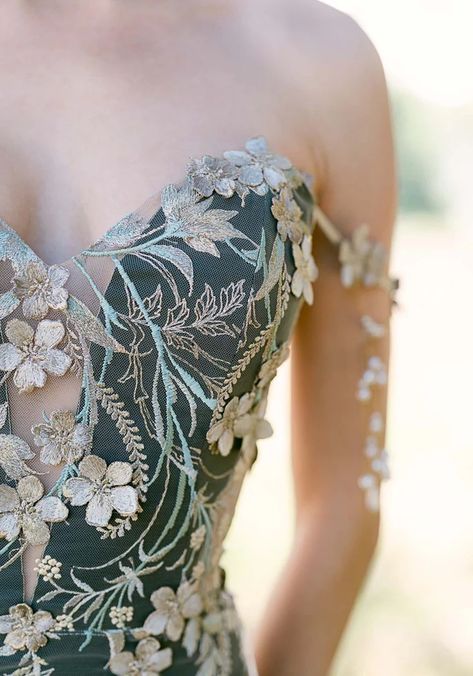 Moonlight Reverie Couture Wedding Dresses designer Claire Pettibone – Claire Pettibone Design Atelier Embroidered Floral Wedding Dress, Black Bridal Gown, Magical Wedding Dress, Wedding Dresses Designer, Wedding Dress Black, Couture Wedding Dresses, Veil Styles, Claire Pettibone, Bridal Consultant