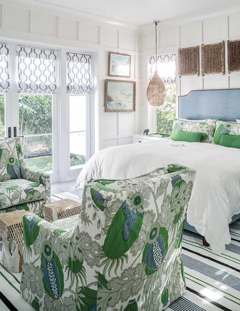 Colorful Guest Bedroom, Colorful Coastal Decor, Southern Home Magazine, Southern Decor, Palm Beach Style, Grand Millennial, Southern Homes, Home Magazine, Dreamy Bedrooms