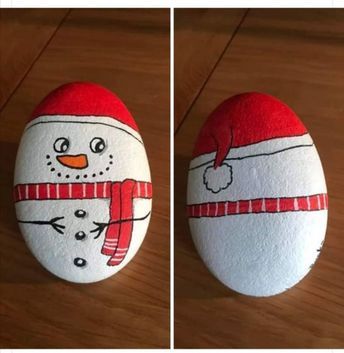 Santa Rock Painting Ideas, Christmas Painted Rocks, Christmas Pebble Art, Diy Rock Art, Rocks Painted, Handmade Christmas Crafts, Festive Crafts, Christmas Rock, Painted Rocks Craft