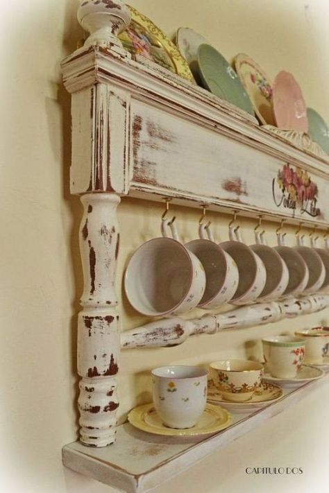 Mebel Antik, Chic Kitchen Decor, Shabby Chic Kitchen Decor, Morning Wood, Shabby Chic Stil, Shabby Chic Dresser, Wood Floating Shelves, Repurposed Items, Shabby Chic Kitchen