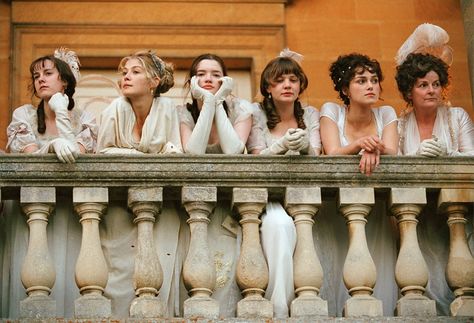 the Bennet girls Bennet Sisters, Jane Austen Movies, Jena Malone, Damien Chazelle, Pride And Prejudice 2005, Movie Club, Jane Austin, Elizabeth Bennet, Septième Art