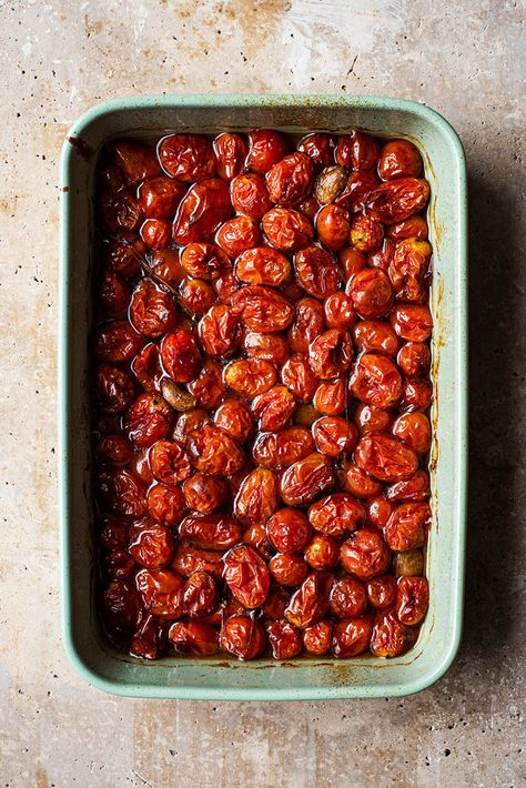 Slow Roasted Tomato Sauce, Slow Roasted Cherry Tomatoes, Confit Tomatoes Recipe, Cherry Tomato Confit Recipe, Confit Cherry Tomatoes, Roasted Tomatoes Side Dish, Tomato Confit Recipes, Tomatoes Confit, Crostini Ideas