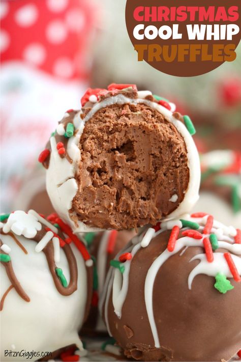 Cool Whip Truffles, Cool Whip Cookies Christmas, Chocolate Dipped Christmas Treats, Christmas Cookies And Candy Recipes, Easy Cool Whip Candy, Christmas Recipes Ideas, Christmas Candies Recipes, Christmas Truffles Easy, Reindeer Truffles