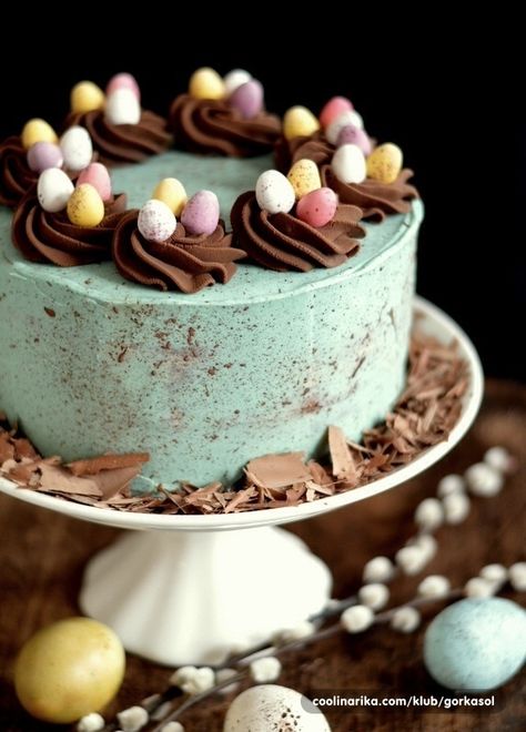 The best Easter cake ideas for kids & adults | Looking for cute Easter cake decorating ideas that taste amazing? Whether you're after easy Easter cake ideas creative & beautiful, or you're a fan of fun Easter cake decorations with royal icing or even Easter cake ideas easy, these amazing Easter cake recipes are easy to replicate at home, so you have no reason not to try these fancy Easter desserts and Easter cake designs! #easter #eastercake #eastercakeideas #eastercakedecorating #... Easter Cake Designs, Easter Cake Easy, Easter Cake Decorating, Chocolate Easter Cake, Easter Egg Cake, Easter Party Food, Easter Snacks, Easter Desserts, Easter Desserts Recipes