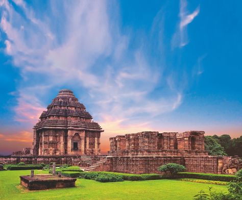 The Sun Temple in Konark, Odisha, is a magnificent temple dedicated to the sun god, Surya. Designed in the shape of a colossal chariot #suntemple #suntempleKonark #temple # Surya. Designed #suntempleodisha #tou #toursim #travel #tourpackage #Travejar #TravejarTour #TravelTravejar #TravelWithTraveja #TravejarPackag Sun Temple, Urban Landscape Design, Magic City, Financial Times, Global Business, Travel Tours, Tour Packages, Urban Landscape, Holiday Destinations