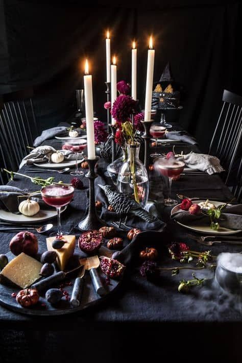 24 Gothic Halloween Table Settings » Lady Decluttered Goth Dinner, Halloween Dinner Parties, Witch Party Ideas, Gothic Dinner Party, Vampire Dinner, Witches Dinner, Gothic Dinner, Elegant Halloween Party, Halloween Witch Party