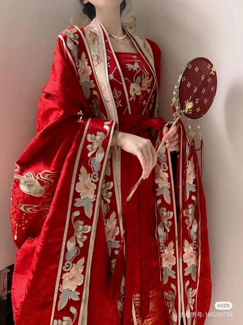 Red Chinese Traditional Dress, Red Chinese Aesthetic, Hanfu Dress Red, Red Hanbok, Hanfu Red, Red Chinese Wedding Dress, Princess Dress Red, Red Chinese Dress, Japanese Wedding Dress