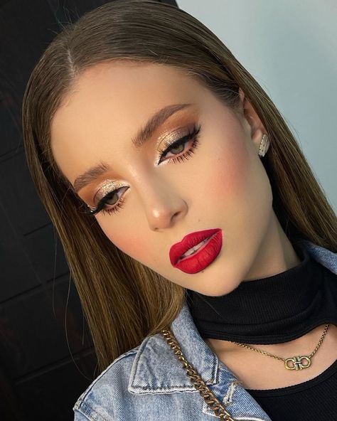 SARAi TORRES❕ on Instagram: “Birthday Girl💫♥️…” Make Up Vestido Rojo, Make Up Rojo, Makeup Rojo, Outfit Vestido Rojo, Elegant Bridal Makeup, Makeup Social, Party Eye Makeup, Fabulous 50, Makeup Ojos