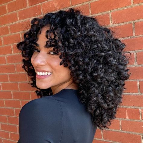 Mid-Back Center-Parted Hairstyle for Thick Natural Hair Natural Curly Hair Hairstyles, Hairstyles For All Hair Types, Thick Natural Hair, Curly Hair Hairstyles, Short Curly Hairstyles, Short Curly Haircuts, Strawberry Blonde Hair, Haircuts For Curly Hair, Long Curls