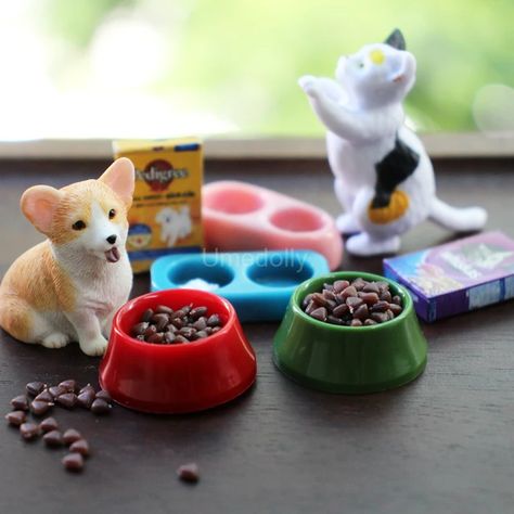 Pretend Play 1:12 Scale Miniature Dollhouse Dog Cat Food Mini Pet House Decor for OB11 BJD Doll Accessories Toy - AliExpress Barbie Cat, Doll House Pets, Miniature Cat, Barbie Doll Accessories, Miniature Dogs, Pet House, Play 1, Fun Easy Crafts, Mini Things