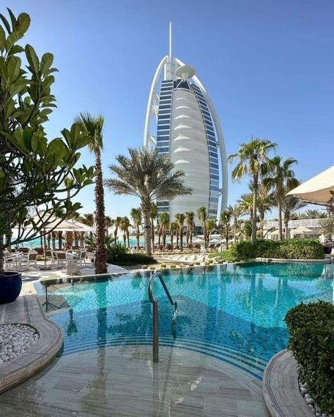 Luxury Life Aesthetic, Dubai Beach, Dubai Holidays, Dubai Vacation, Dubai Aesthetic, Dubai City, Dubai Travel, Vacation Places, City Aesthetic