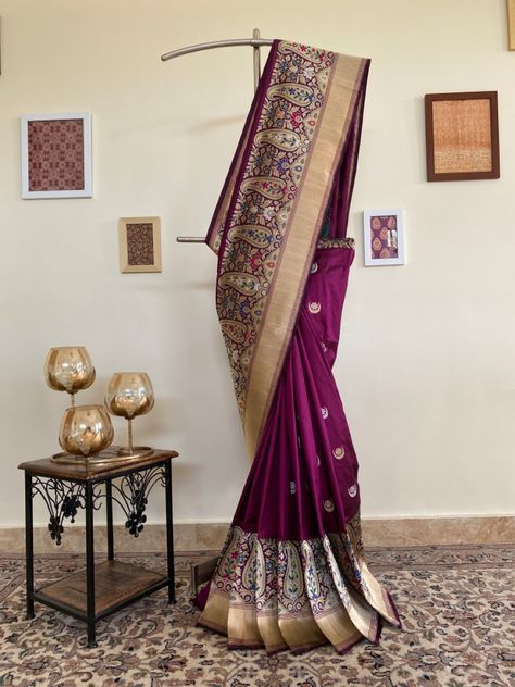 How To Display Sarees In Shop, Saree Display Stand, Saree Visual Merchandising, Saree On Mannequin, Saree Exhibition Display, Saree Mannequin Display, Saree Photography Ideas, Saree Display Ideas, Maniquin Dress Display