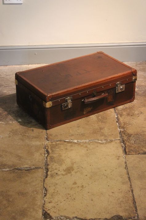 A nice quality circa 1920s French brass pinned leather suitcase. Initialled on top: Y.P.H. Vintage Briefcase Aesthetic, Briefcase Aesthetic, Antler Luggage, Ashoka Chakra, Case Studio, Vintage Briefcase, Brief Case, Luxury Luggage, Campaign Furniture