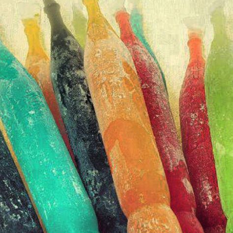 These were hold-overs until the ice cream truck made another round. 90s Kids Remember, Childhood Memories 90s, 90s Memories, Nostalgic Images, Kids Memories, Ice Lolly, حلويات صحية, 90s Childhood, Ice Pops