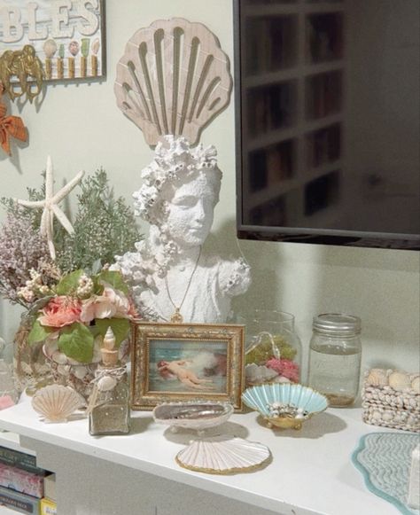 Aquamarine Room Aesthetic, Sea Witch Alter, Amphitrite Altar, Siren Aesthetic Room, Mermaidcore Bathroom, Mermaid Core Bedroom, Mermaid Alter, Mermaidcore Bedroom, Seashell Bathroom Ideas