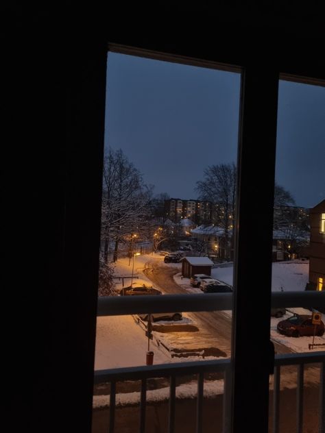 Night Window View Aesthetic, New York Loft Aesthetic, Loft Aesthetic, Snowy Window, Night Outside, Winter In New York, Night Window, Snow Night, Nyc Winter