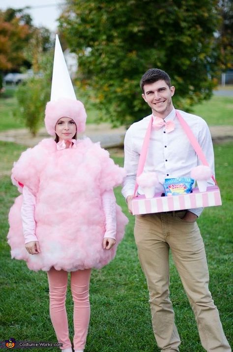 Rita: Cotton Candy and the Seller I used a plain t-shirt (pink), then glued on Poly-fil using adhesive spray. Adding layers for desire puffiness. To color the cotton I used Design... Cotton Candy Couple Costume, Cotton Candy Vendor Costume, Cotton Candy Family Costume, Cotton Candy Hat, Cotton Candy Costume Women, Candy Man Costume, Candyman Costume, Cotton Candy Costumes, Cotton Candy Costume Diy