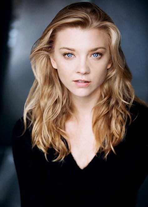 Because Game of Thrones is a TV show, we get more story than a two hour movie. Margaery is really easy to fall for. She is great. I really do love seeing more strategist, thinking, intellectual type of characters. Natalie Dormer #NatalieDormer #BritishActressBlog #Celebrity #Actress #Model #Entertainment #movie #Star #Hollywood #Film #British |British Actress Blog|Natalie Dormer|Celebrity|Game of Thrones|GoT|Margaery Tyrell| Natalie Dormer, Anne Boleyn, British Actresses, Beautiful Curves, Woman Crush, Celebrities Female, Blue Eyes, Blonde Hair, Game Of Thrones