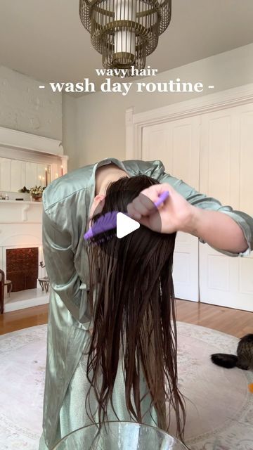 Sophie Marie on Instagram: "my favorite form of self care 💛

The bowl method gives amazing results, but there is also something so peaceful about the repetitive, slow movements.

Products are all @prose this wash day 💛

#wavyhairroutine #bowlmethod #2ahair #2bhair #lowporosityhair" Bowl Method, 2a Hair, Slow Movement, Low Porosity Hair Products, Wash Day, Washing Hair, May 27, Wavy Hair, Hair Trends