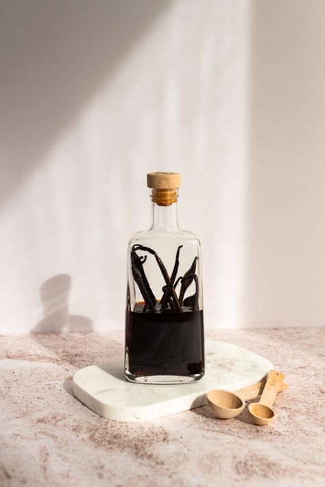 Vanilla Food, South Africa Food, Gluten Free Pantry, Homemade Vanilla Extract, Africa Food, Vanilla Recipes, Food Substitutions, South African Recipes, Food Photographer