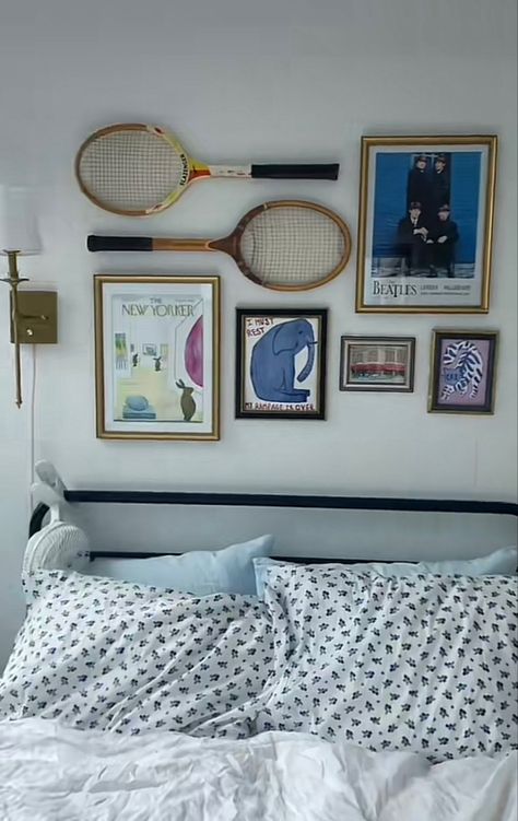 New York Bedroom Ideas, Clean Girl Room, New York Bedroom, Aesthetic Clean Girl, College House, Aesthetic Clean, Dorm Room Inspiration, College Room, Dorm Walls