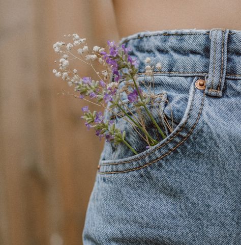 What is Circular Fashion? The Future of Sustainable Style — The Honest Consumer Timeless Fashion Pieces, Jumpsuit Elegant, Nude Shoes, Clothing Photography, Classic Jeans, Professional Women, Favorite Jeans, Sustainable Fashion, Blue Jeans