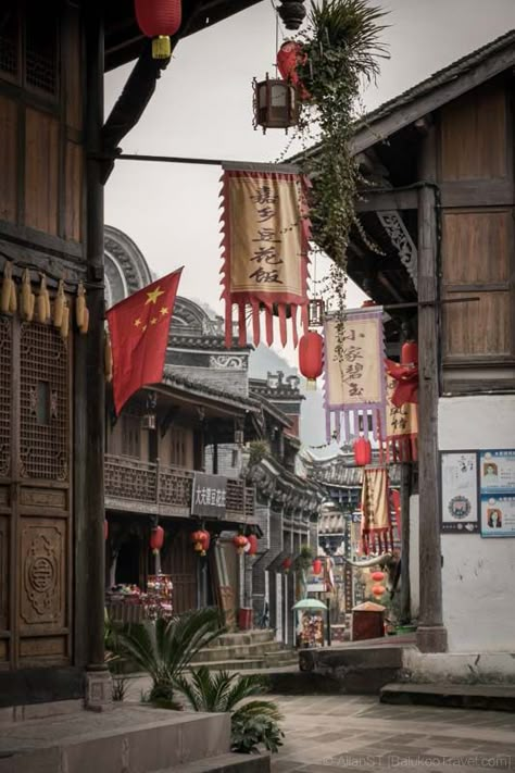 Chinese Streets, Ann Liang, China Street, Ancient Chinese Architecture, Sichuan China, Explore China, Building Aesthetic, Chinese Aesthetic, Asian Architecture