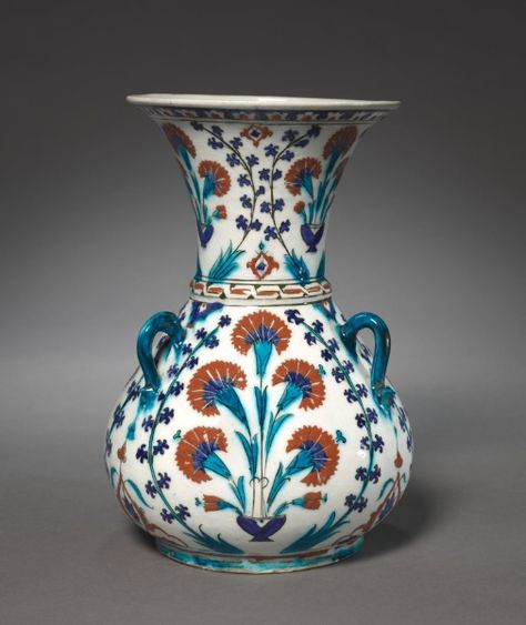 Mosque Lamp Iznik Pottery, Turkish Pottery, Museum Studies, Iznik Tile, Art Mobile, Turkish Mosaic, Turkish Tiles, Antique Ottoman, Turkish Ceramics