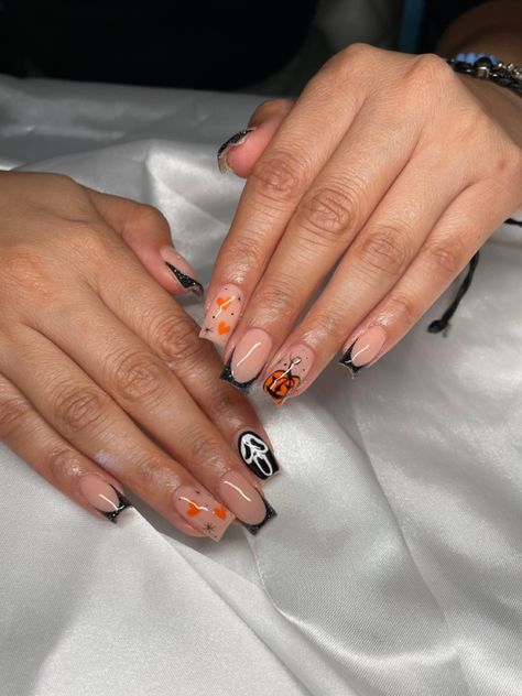 Classy Nails Square Short, Halloween Manicures Short Nails, Glitter Orange French Tip Nails, Short Acrylic Nails Hollowen, Halloween Nails 2024 Square, Square Shaped Halloween Nails, Halloween Nails With French Tip, Halloween Short Acrylics, Medium Square Acrylic Nails Halloween