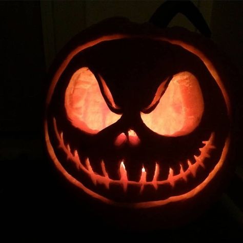 pumkin carving ideas pumkin carving halloween ideas pumkinideas pumkincarvingideascreative creative carving Pumkin Carving, Biggest Pumpkin, Weird Drawings, Jack O Lantern Faces, Halloween Makeup Scary, Make A Plan, Rough Cut, Like A Pro, Jack O Lantern