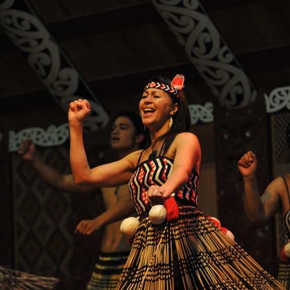 Haka New Zealand, Maori Songs, Maori Tribe, Polynesian Dance, Maori People, Māori Culture, Visit New Zealand, Guy Fawkes, Maori Art