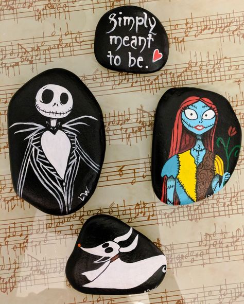 Painting Nightmare Before Christmas, Jack Sally And Zero, Sally And Zero, Nightmare Before Christmas Dolls, Simply Meant To Be, Jack The Pumpkin King, Sally Nightmare Before Christmas, Halloween Rocks, Christmas Rock