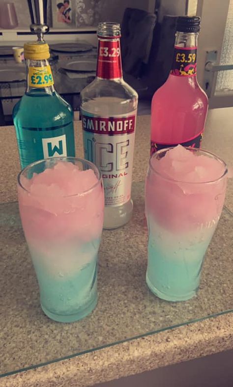 Slush Puppy, Pretty Alcoholic Drinks, Smirnoff Vodka, Coconut Cupcakes, Yummy Alcoholic Drinks, Alcohol Aesthetic, Vodka Drinks, Alcohol Bottles, Pretty Drinks