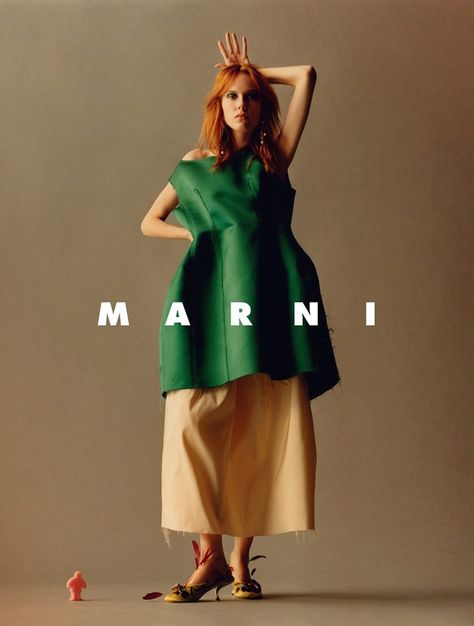 Marni Spring/Summer 2018 Campaign | The Fashionography Jamie Hawkesworth, Campaign Fashion, Fashion Media, Fashion Photography Inspiration, Fashion Advertising, 가을 패션, Foto Instagram, Fashion Editor, Ad Campaign