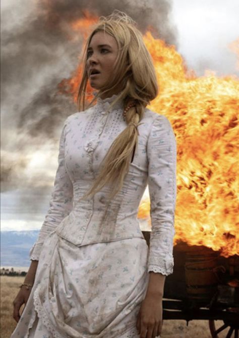 Elsa 1883, Elsa Dutton, 1883 Yellowstone, Isabel May, Halloween Couple Costumes, The Shining Twins, Elsa Hair, Yellowstone Series, Alexa & Katie