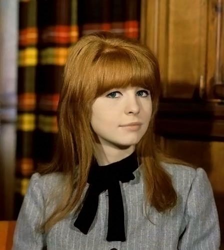 A young Jane Asher Red Headed League, Beatles Girl, 60s Girl, Jane Asher, 60s Hair, Mod Girl, Child Actresses, English Actresses, 60s Fashion