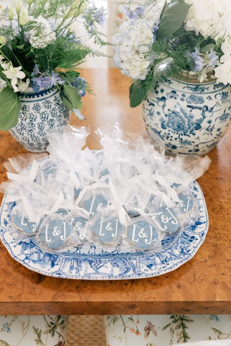 Navy And White Bridal Shower Ideas, Chinoiserie Bridal Shower Ideas, Preppy Bridal Shower Ideas, Something Blue Brunch, Blue And White Bridal Shower Decorations, Something Blue Bridal Shower Cake, Bridal Shower Themes Something Blue, Hydrangea Bridal Shower Ideas, Something Blue Shower Theme