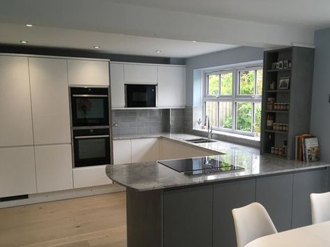 Small Kitchens With Peninsulas Layout, Peninsula Kitchen Layout, Kitchen Extension Open Plan, Peninsula Kitchen Ideas, With Kitchen Ideas, Small Kitchen Diner, Peninsula Kitchen Design, Kitchen With Peninsula, Peninsula Kitchen