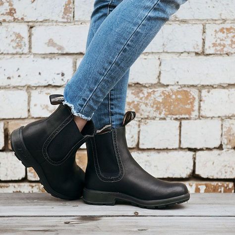 A pair of @blundstone is perfect for this time of year. Slip in some sheepskin insoles and you're good to go 👌 Blundstone Women Outfit, Black Blundstone, Blundstone Style, Blundstone Women, Blundstone Boots, Womens Black Booties, Pull On Boots, Black Boots Women, Womens Shoes High Heels