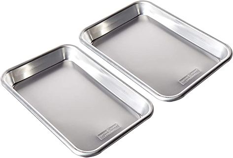 Amazon.com | Nordic Ware 36570 Burger Serving Trays - 2 Piece Set, Aluminum: Serving Trays Marinate Meat, Serving Tray Set, Charcuterie Platter, Individual Servings, Conventional Oven, Burger And Fries, Savoury Baking, Nordic Ware, Tray Set