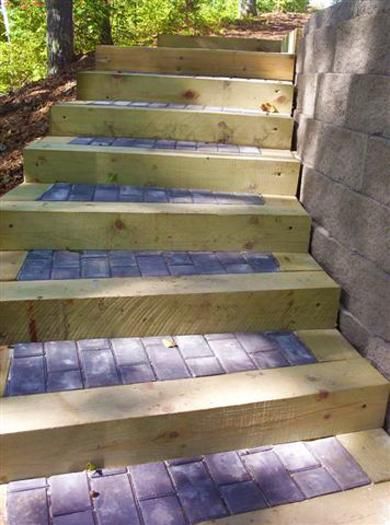 There is something special about wooden stairs Outside Steps, Landscape Stairs, Terrasse Design, Outdoor Walkway, Sloped Backyard, Wooden Walkways, Garden Stairs, Outdoor Steps, Garden Steps