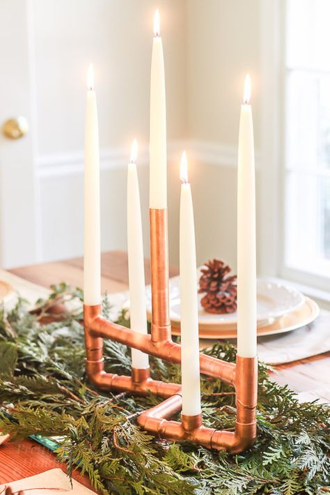 Make this copper candle holder. Check out 20 more clever holiday decorating ideas from Pretty Handy Girl! | holiday decor ideas | holiday decorating for the home | #prettyhandygirl #holidaydecor #holidaydecorating Copper Pipe Candle Holder, Pipe Candle Holder, Holiday Centerpieces Diy, Christmas Candles Diy, Diy Copper, Diy Jul, Lampe Diy, Copper Candle, Diy Lampe