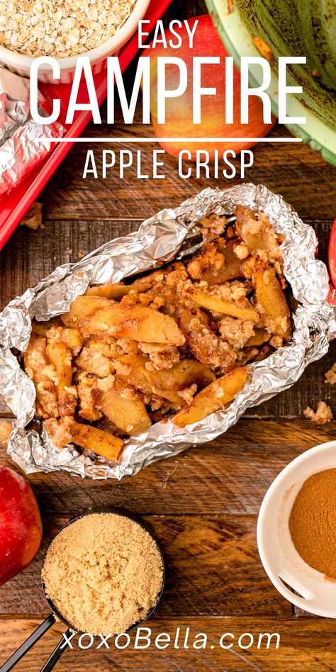 Foil Packet Desserts, Campfire Apple Crisp, Campfire Dessert, Campfire Cooking Recipes, River Camping, Foil Pack Dinners, Foil Packet Dinners, Campfire Desserts, Campfire Grill