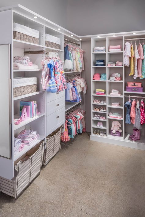 Baby Room Closet, Baby Closet Organization, Toddler Bedroom Girl, Baby Room Organization, Toddler Girl Room, Girl Nursery Room, Baby Room Inspiration, Closet Decor, Baby Closet