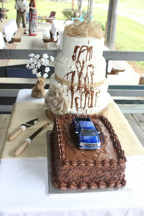 Cake Rustic, Country Western Wedding, Event Hair, Country Wedding Cakes, Centerpieces Diy, Country Theme Wedding, Camo Wedding, Reception Centerpieces, Country Weddings