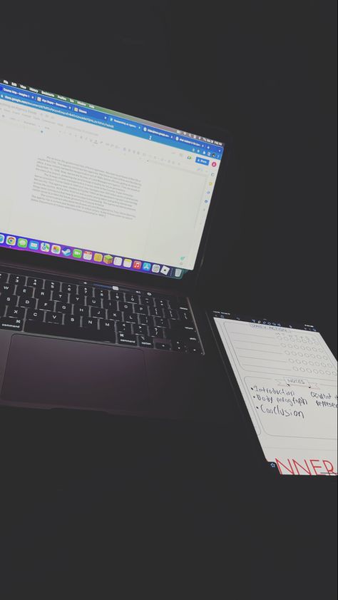 #homework #macbook #aesthetic #school #highschool #senioryear #collage #essay #macbookair2020 Online Class Aesthetic, Essay Aesthetic, Collage Essay, Online School Aesthetic, Homework Aesthetic, Indoor Aesthetic, Macbook Aesthetic, School Highschool, Body Paragraphs